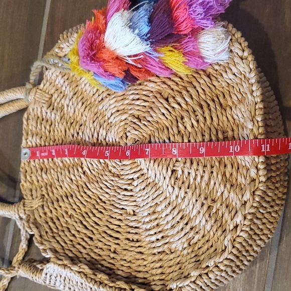NWT Round Circle Straw Purse with Shoulder Strap - Picture 8 of 8